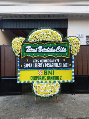 Papan Bunga Duka di Petukangan Selatan