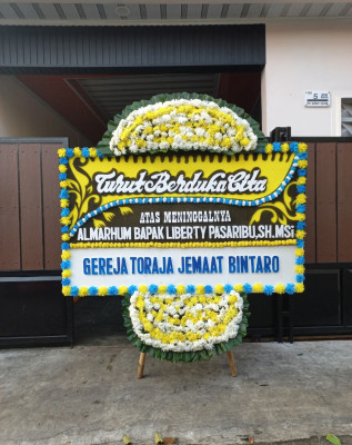 Papan Bunga Duka di Petukangan Selatan