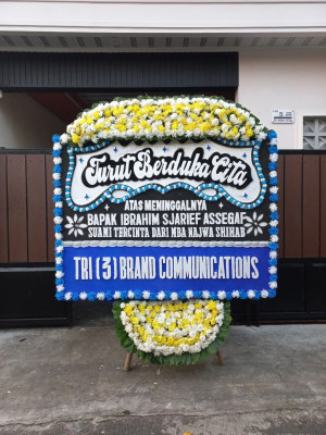 Papan Bunga Duka di Petukangan Selatan